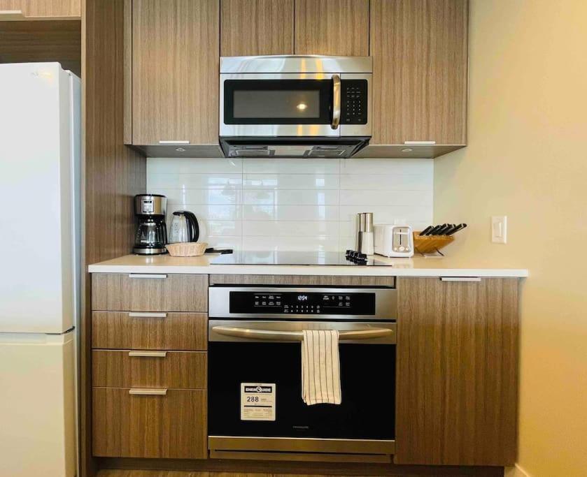 Modern 2 Bedroom Ocean Views Downtown Free Parking Apartamento